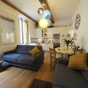 2 Bedroom Old Town Centre Appartement